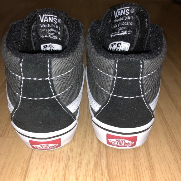 Vans - Picture 4 of 4